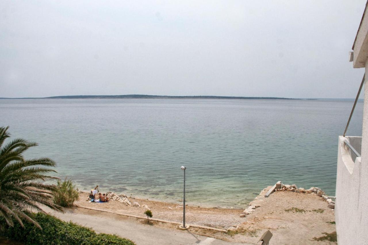 Apartments By The Sea Mandre, Pag - 4093 Колан Екстер'єр фото
